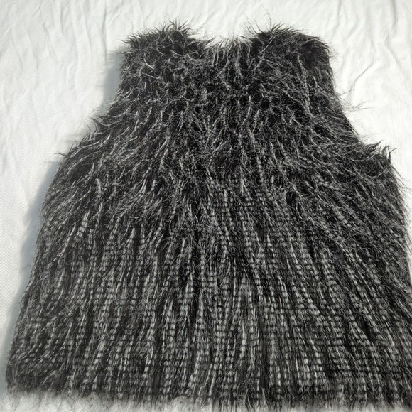Lane Bryant Faux Shaggy Fur Women's Size 1X Black And White Open Front Vest 395 - Picture 5 of 8